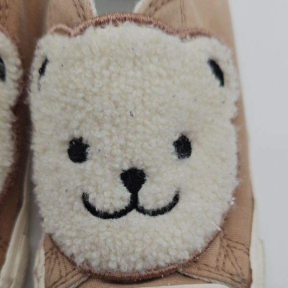 Adorable Sherpa Bear Face Kids Sneakers in Tan and White Velcro - Picture 5 of 15